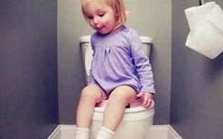 梦见自己拉屎是什么意思(梦见自己抓屎是什么意思)