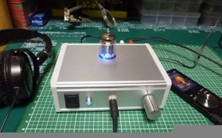 2013年3月19日(敬一丹主持)